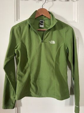 The North Face Women's Light Green Quarter-Zip Fleece Pullover